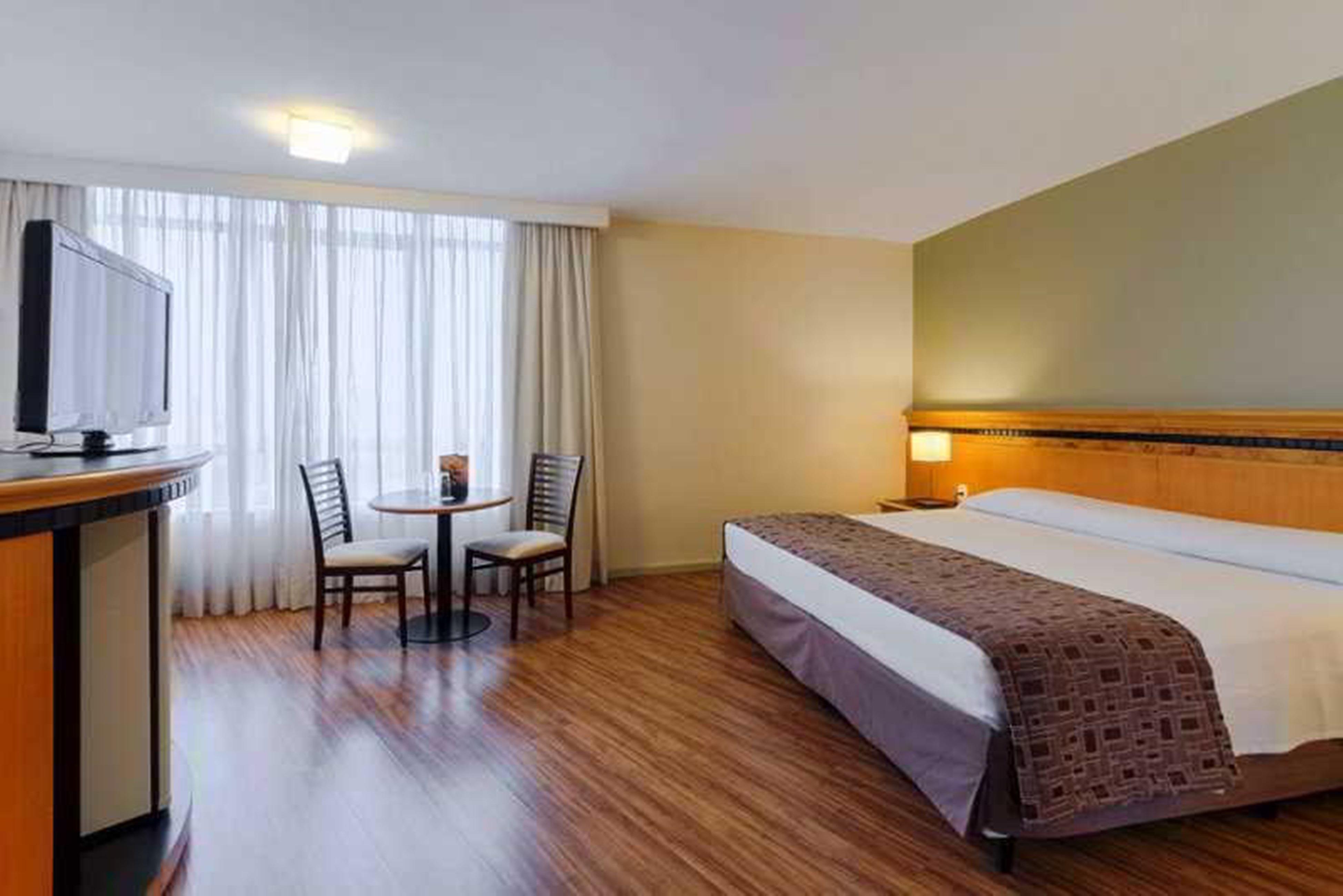 Hotel Golden Park Internacional Foz & Convencoes By Nacional Inn Foz do Iguacu Exterior photo