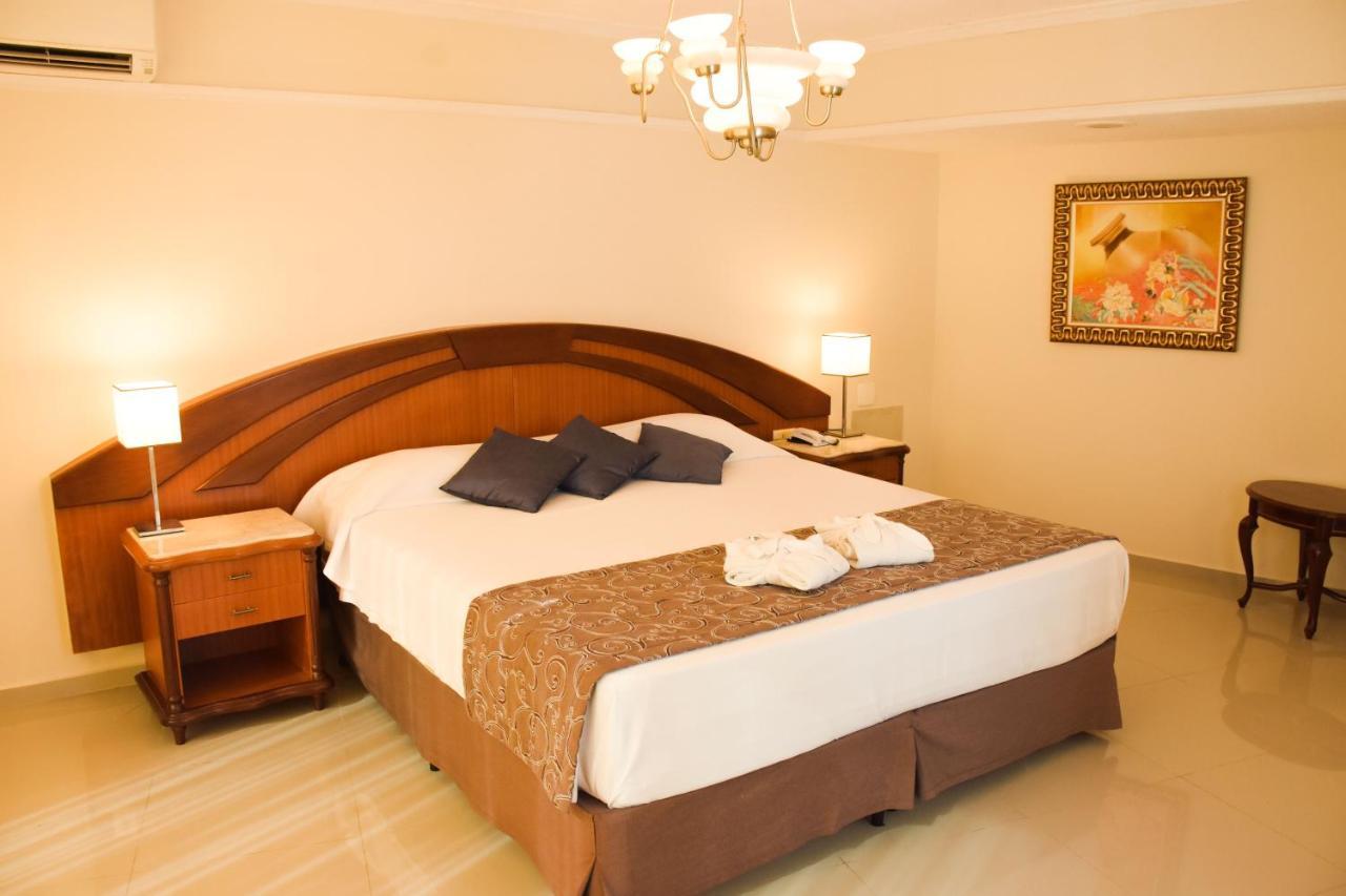 Hotel Golden Park Internacional Foz & Convencoes By Nacional Inn Foz do Iguacu Exterior photo